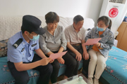 天北新區(qū)綠波里社區(qū)開展打擊 養(yǎng)老詐騙宣傳