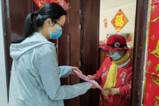天北新區(qū)英華里社區(qū)開展預防養(yǎng)老詐騙宣傳活動