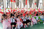乘風(fēng)破浪 揚帆起航 ——一二五團中心幼兒園慶“七一”文藝匯演暨大班畢業(yè)典禮活動