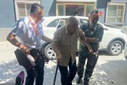 天北新區(qū)天香里社區(qū)組織為行動(dòng)不便的老年人接種疫苗