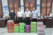 第七師胡楊河市總工會(huì)慰問(wèn)疫情防控指揮部并下發(fā)第二批專項(xiàng)慰問(wèn)金