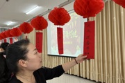 天北新區(qū)綠瑩里社區(qū)開展“猜燈謎 鬧元宵”活動